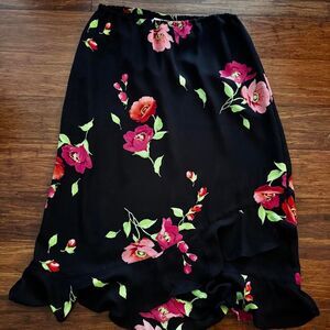 Units Women's Black and Red Skirt